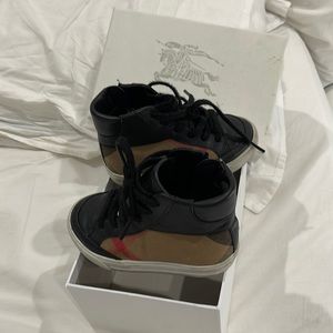 Burberry sneakers